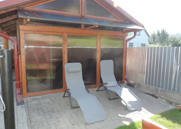 Tomas * 벨카 롬니차